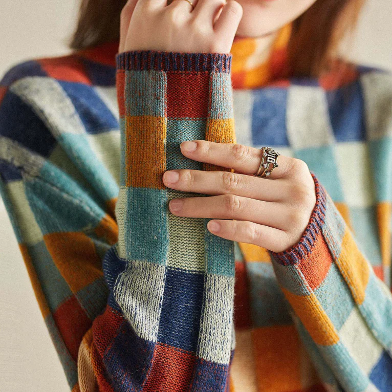Eleanor - Elegant & Cosy Colourful Sweater