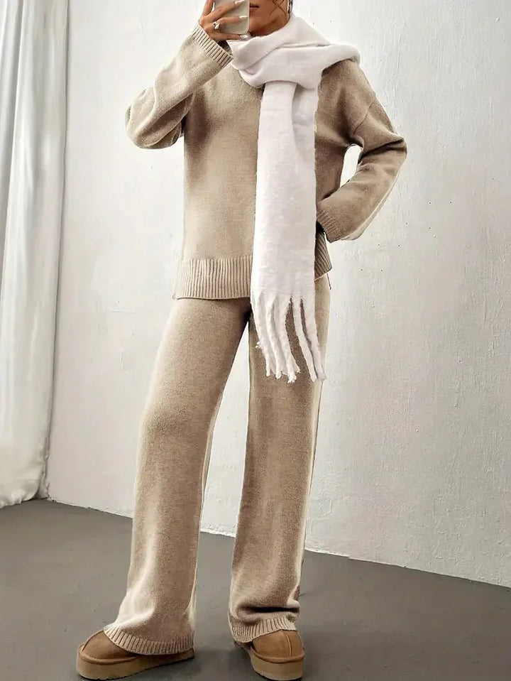 Women’s Knit Lounge Set – Soft Beige Two-Piece Sweater and Pants for Cozy Comfort