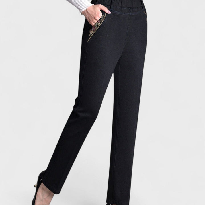 Beatrice | Women’s Comfortable Stretch Jeans with Side Pockets and Elastic Waist