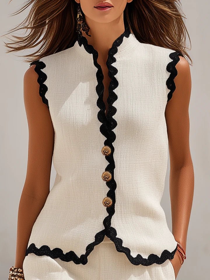 Linen Set with Scalloped Edge and Button-Front for Women